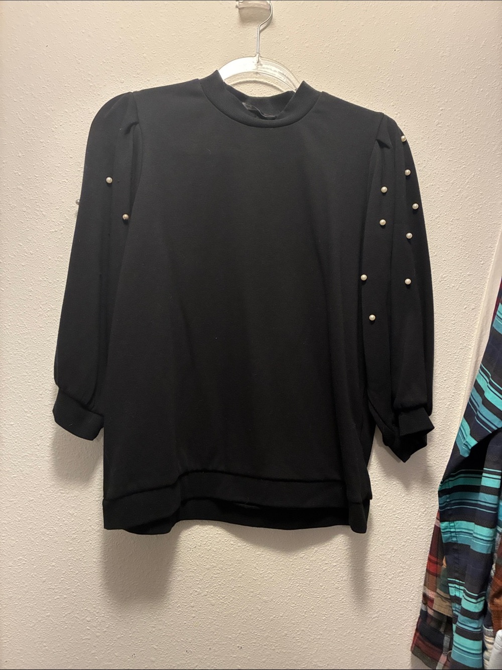 Vero Moda Black Pearl-Accent Puff Sleeve Sweatshirt